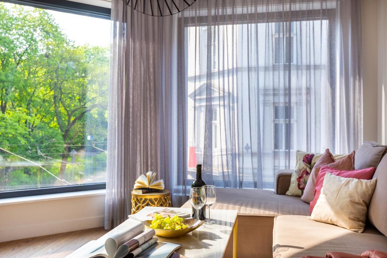 Modern View Of Planty Park Apartment Krakow Exterior photo