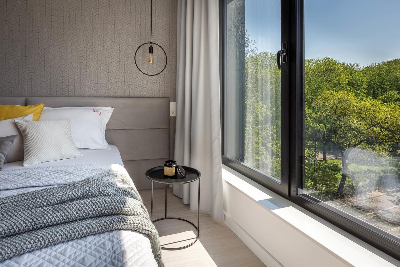 Modern View Of Planty Park Apartment Krakow Exterior photo