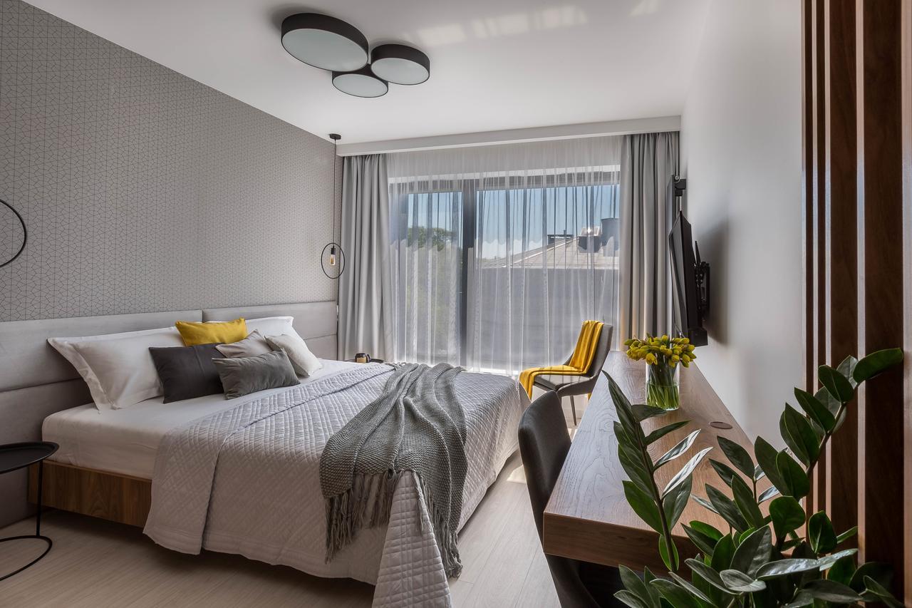 Modern View Of Planty Park Apartment Krakow Exterior photo