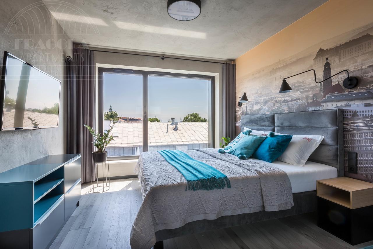 Modern View Of Planty Park Apartment Krakow Exterior photo