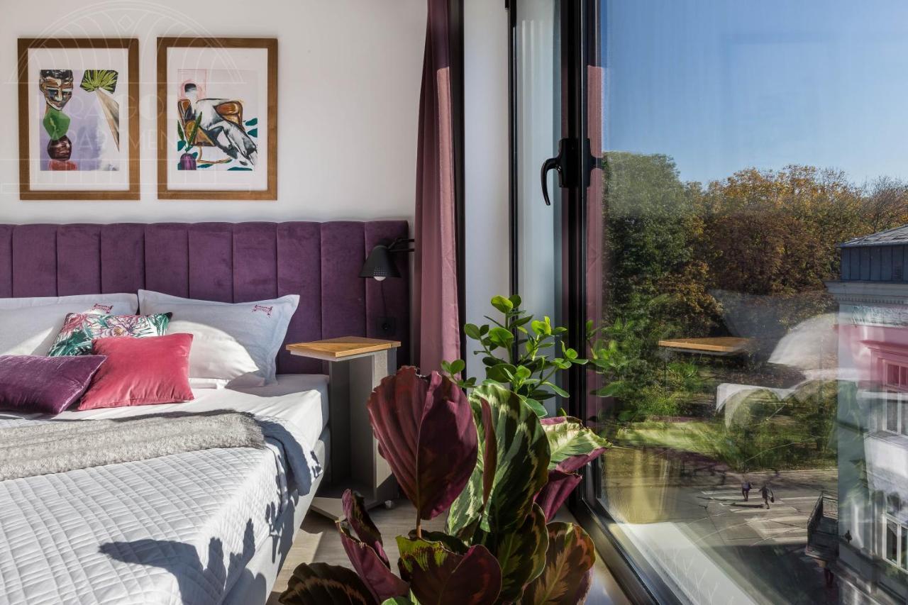 Modern View Of Planty Park Apartment Krakow Exterior photo