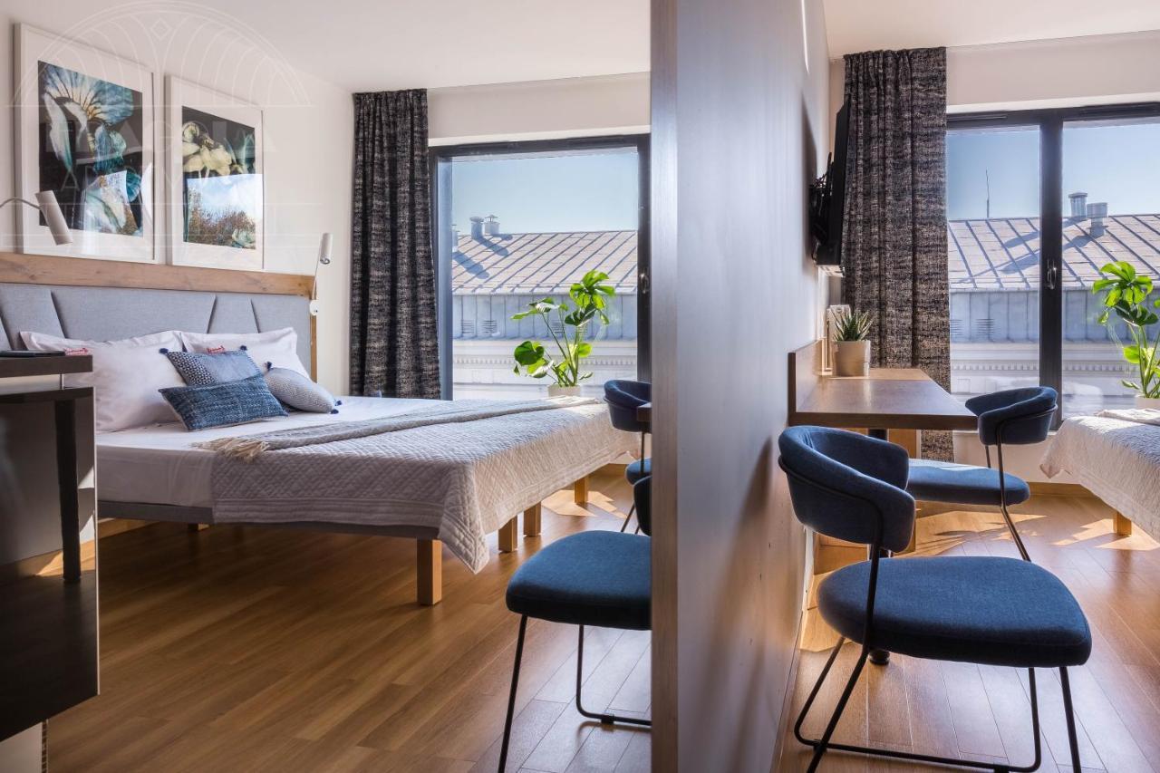 Modern View Of Planty Park Apartment Krakow Exterior photo