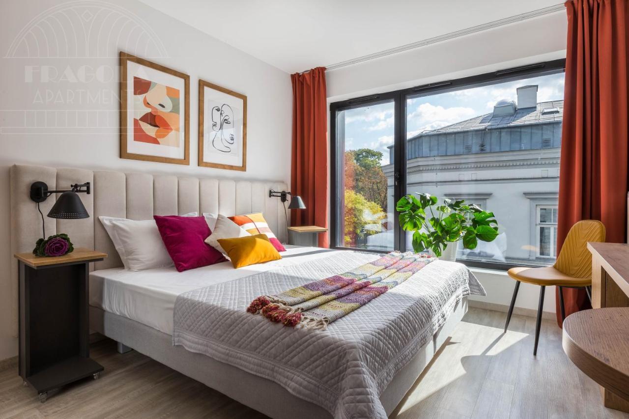 Modern View Of Planty Park Apartment Krakow Exterior photo